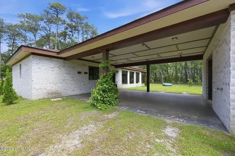 307 Crows Nest Road Beaufort NC 28516