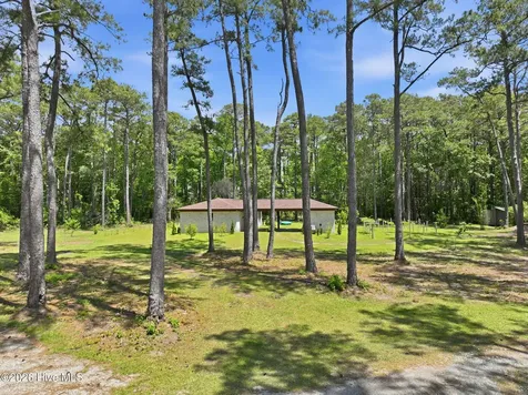 307 Crows Nest Road Beaufort NC 28516