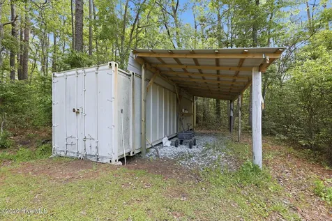 307 Crows Nest Road Beaufort NC 28516