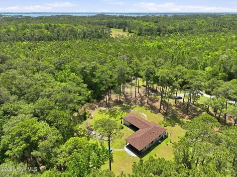 307 Crows Nest Road Beaufort NC 28516