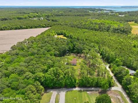 307 Crows Nest Road Beaufort NC 28516