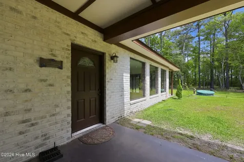 307 Crows Nest Road Beaufort NC 28516