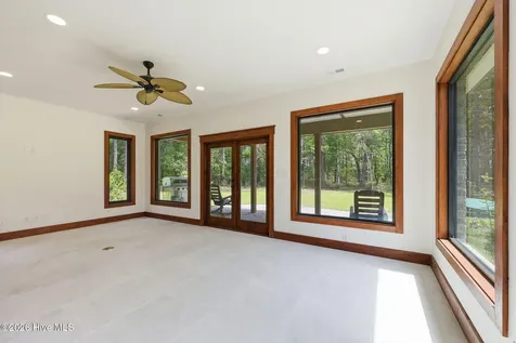 307 Crows Nest Road Beaufort NC 28516