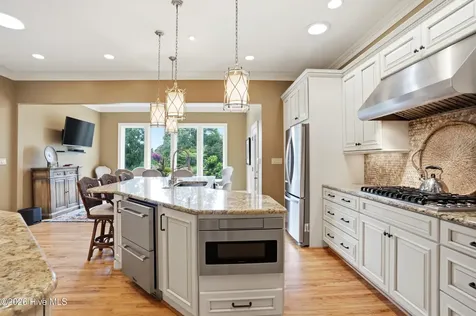 605 Bradley Creek Point Road Wilmington NC 28403