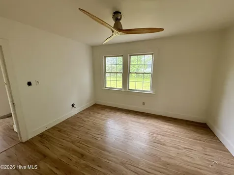 315 Woodlawn Drive Kinston NC 28501