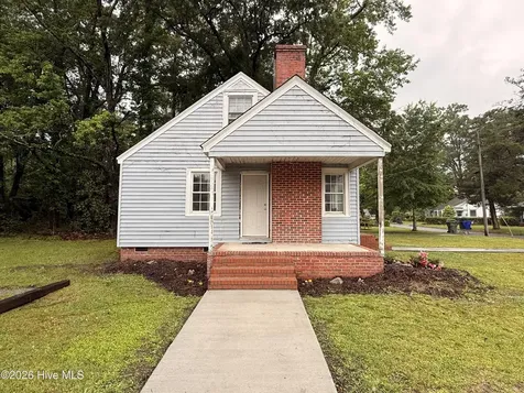315 Woodlawn Drive Kinston NC 28501