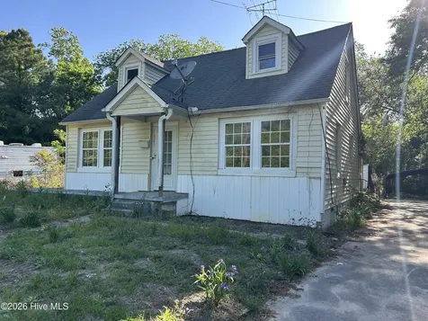 321 Pine Street Kinston NC 28501