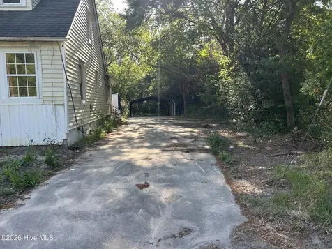 321 Pine Street Kinston NC 28501