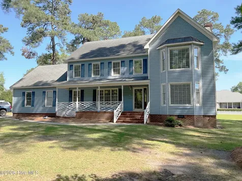 3028 Fox Run Circle Kinston NC 28504