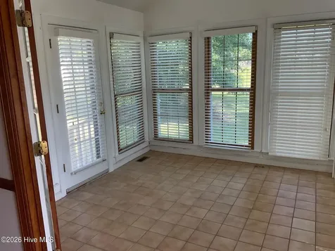 3028 Fox Run Circle Kinston NC 28504