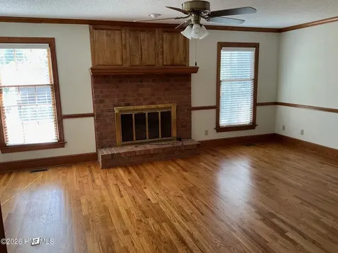 3028 Fox Run Circle Kinston NC 28504