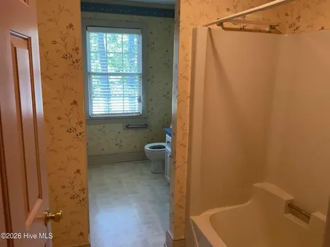 3028 Fox Run Circle Kinston NC 28504