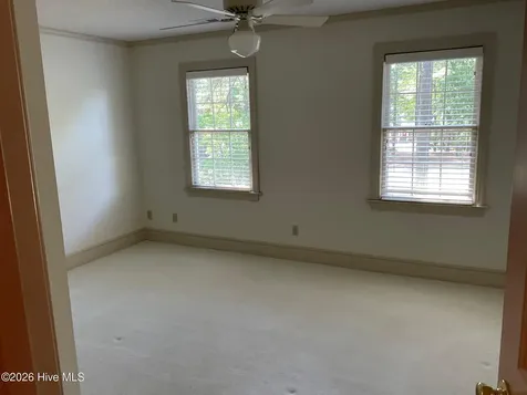 3028 Fox Run Circle Kinston NC 28504