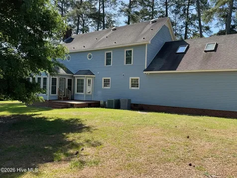 3028 Fox Run Circle Kinston NC 28504