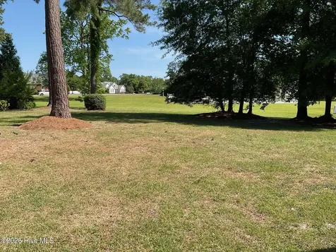 3028 Fox Run Circle Kinston NC 28504