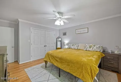 2213 Colony Plaza Jacksonville NC 28546