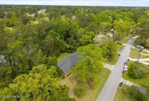 2213 Colony Plaza Jacksonville NC 28546