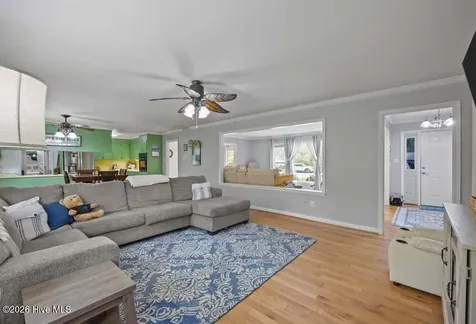 2213 Colony Plaza Jacksonville NC 28546