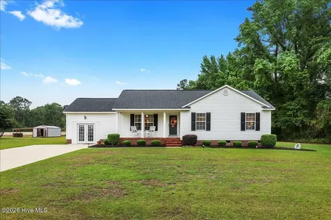 2448 Troy Court Kinston NC 28504