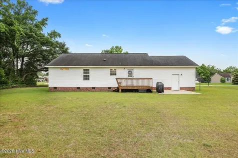2448 Troy Court Kinston NC 28504
