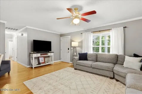 2448 Troy Court Kinston NC 28504