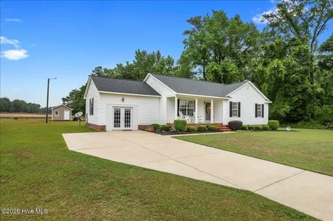 2448 Troy Court Kinston NC 28504