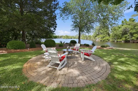 2406 Harbor Island Road New Bern NC 28562