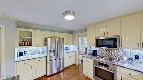 2406 Harbor Island Road New Bern NC 28562