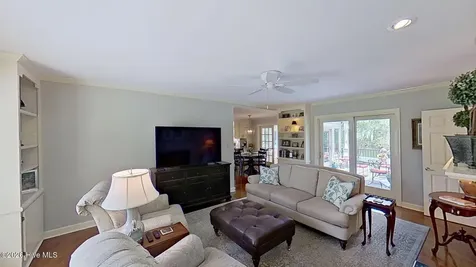 2406 Harbor Island Road New Bern NC 28562