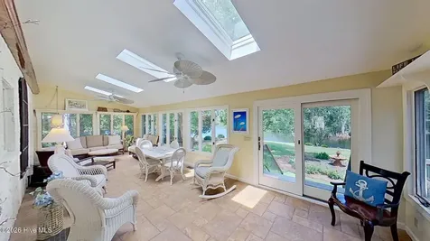 2406 Harbor Island Road New Bern NC 28562