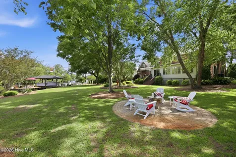 2406 Harbor Island Road New Bern NC 28562