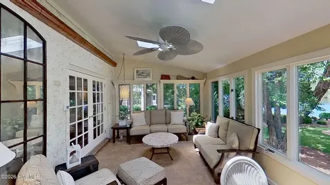 2406 Harbor Island Road New Bern NC 28562