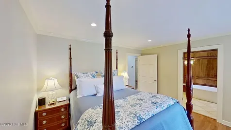 2406 Harbor Island Road New Bern NC 28562