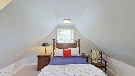 2406 Harbor Island Road New Bern NC 28562
