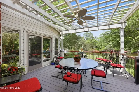 2406 Harbor Island Road New Bern NC 28562