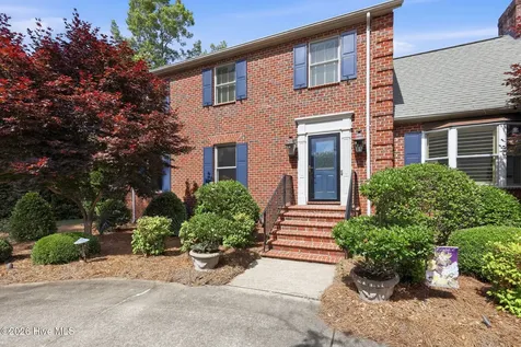 2406 Harbor Island Road New Bern NC 28562