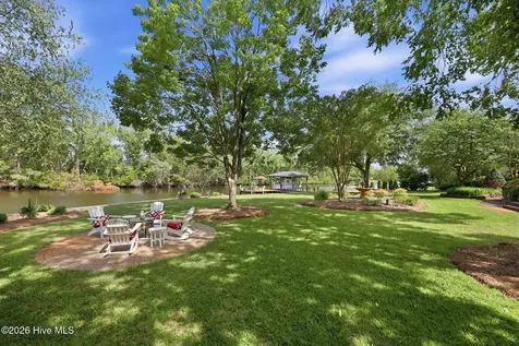 2406 Harbor Island Road New Bern NC 28562