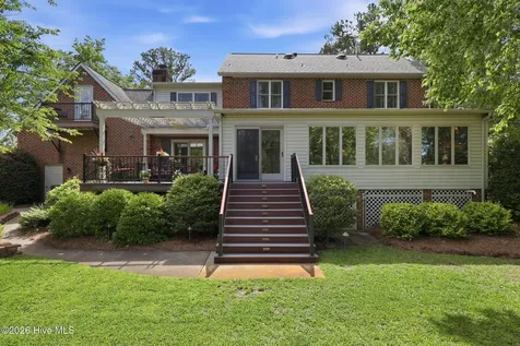 2406 Harbor Island Road New Bern NC 28562