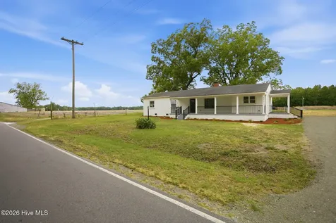 277 Bennetts Bridge Road Mount Olive NC 28365