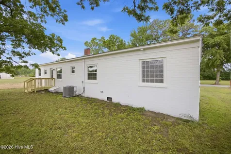 277 Bennetts Bridge Road Mount Olive NC 28365