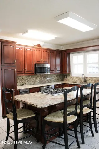 609 Robeson Avenue Lake Waccamaw NC 28450