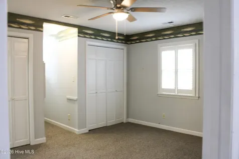 609 Robeson Avenue Lake Waccamaw NC 28450
