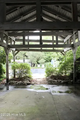 609 Robeson Avenue Lake Waccamaw NC 28450