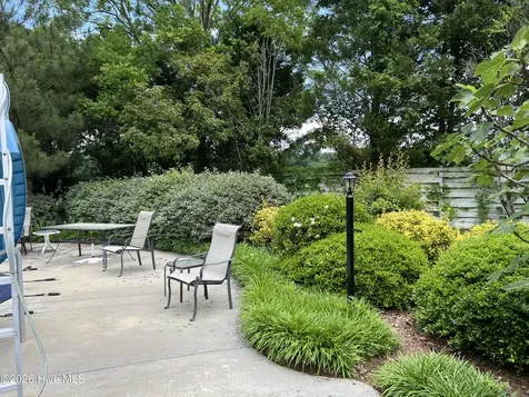 609 Robeson Avenue Lake Waccamaw NC 28450