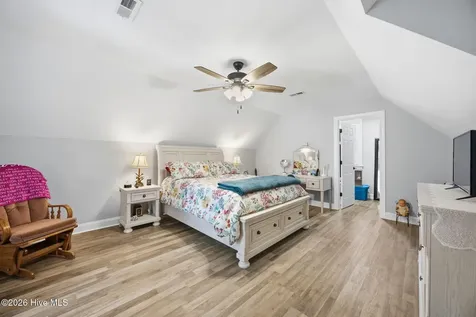 3163 Fox Run Circle Kinston NC 28504