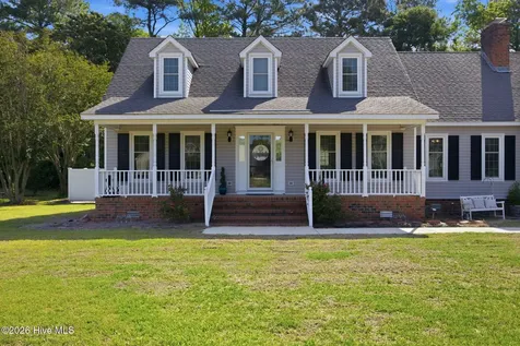 3163 Fox Run Circle Kinston NC 28504
