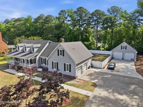 3163 Fox Run Circle Kinston NC 28504