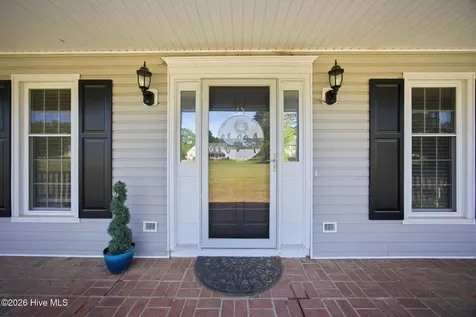 3163 Fox Run Circle Kinston NC 28504