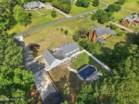 3163 Fox Run Circle Kinston NC 28504