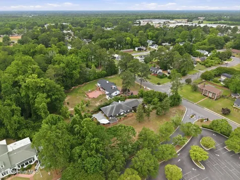 1207 Country Club Drive Kinston NC 28504